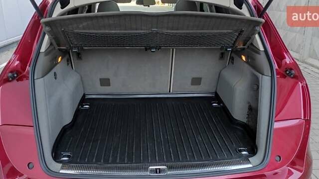 Червоний Ауді Ку 5, об'ємом двигуна 3.2 л та пробігом 116 тис. км за 13500 $, фото 36 на Automoto.ua