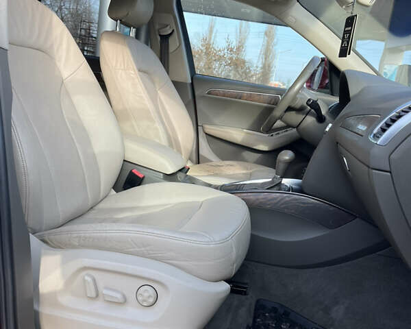 Красный Ауди Ку 5, объемом двигателя 1.98 л и пробегом 244 тыс. км за 12999 $, фото 6 на Automoto.ua