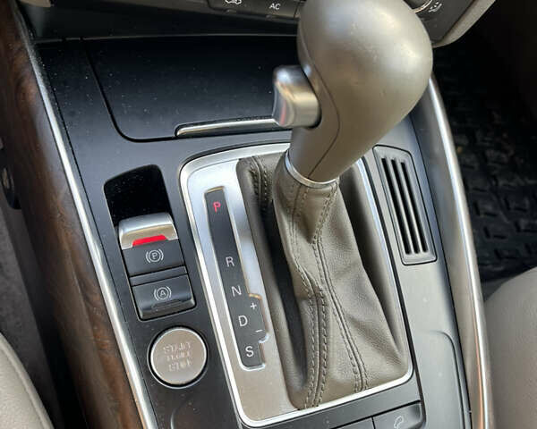 Красный Ауди Ку 5, объемом двигателя 1.98 л и пробегом 244 тыс. км за 12999 $, фото 10 на Automoto.ua