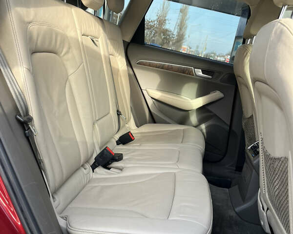 Красный Ауди Ку 5, объемом двигателя 1.98 л и пробегом 244 тыс. км за 12999 $, фото 8 на Automoto.ua