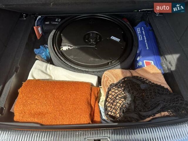 Красный Ауди Ку 5, объемом двигателя 1.98 л и пробегом 124 тыс. км за 20300 $, фото 42 на Automoto.ua