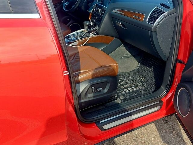 Ауді Ку 5 2014 у Вознесенске на Automoto.ua Червоний Ауді Ку 5, об'ємом двигуна 2 л та пробігом 224 тис. км за 14500 $, фото 1 на Automoto.ua