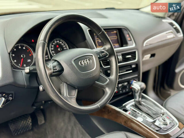 Красный Ауди Ку 5, объемом двигателя 1.98 л и пробегом 125 тыс. км за 15999 $, фото 28 на Automoto.ua