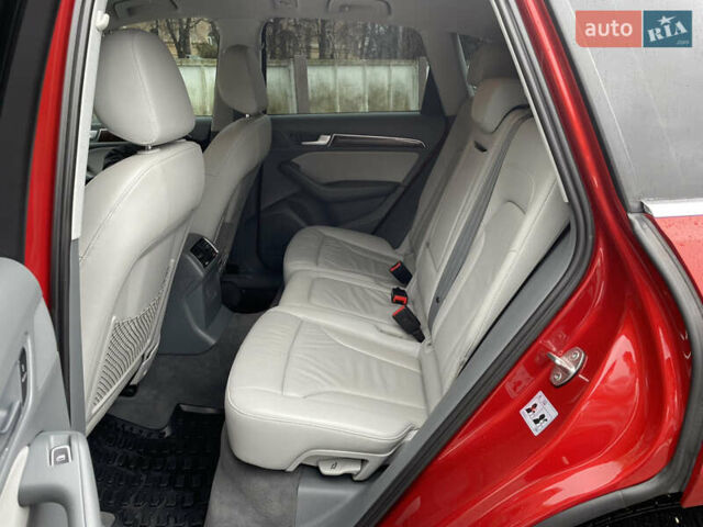 Красный Ауди Ку 5, объемом двигателя 1.98 л и пробегом 245 тыс. км за 14777 $, фото 17 на Automoto.ua