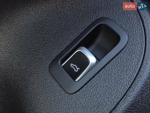 Червоний Ауді Ку 5, об'ємом двигуна 1.98 л та пробігом 87 тис. км за 20300 $, фото 19 на Automoto.ua