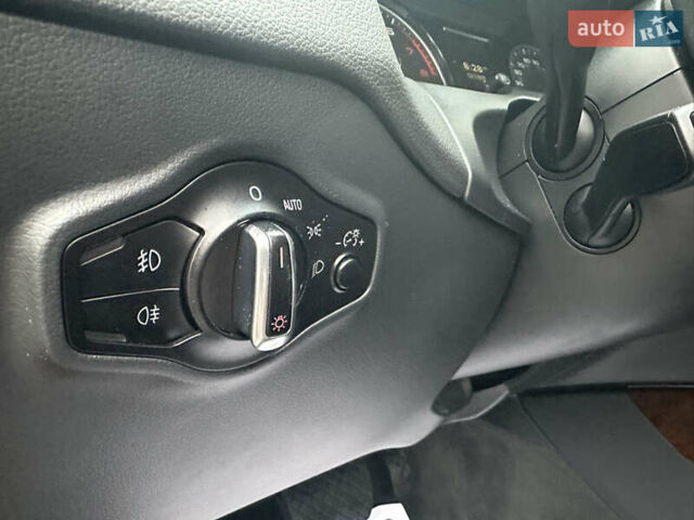 Красный Ауди Ку 5, объемом двигателя 2 л и пробегом 190 тыс. км за 15900 $, фото 53 на Automoto.ua