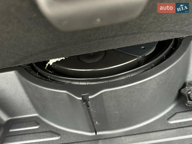 Красный Ауди Ку 5, объемом двигателя 2 л и пробегом 190 тыс. км за 15900 $, фото 85 на Automoto.ua