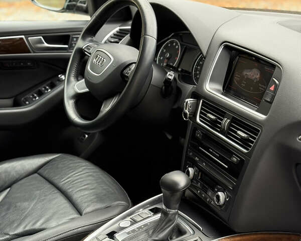 Ауді Ку 5 2015 у Самборе на Automoto.ua Червоний Ауді Ку 5, об'ємом двигуна 2 л та пробігом 182 тис. км за 14950 $, фото 41 на Automoto.ua