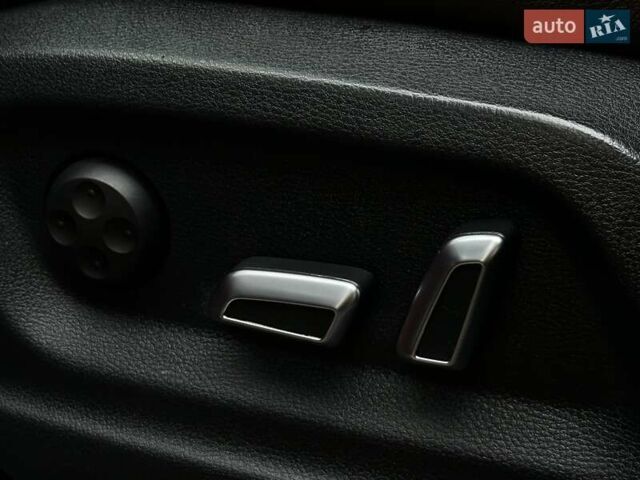 Красный Ауди Ку 5, объемом двигателя 1.98 л и пробегом 87 тыс. км за 20450 $, фото 27 на Automoto.ua