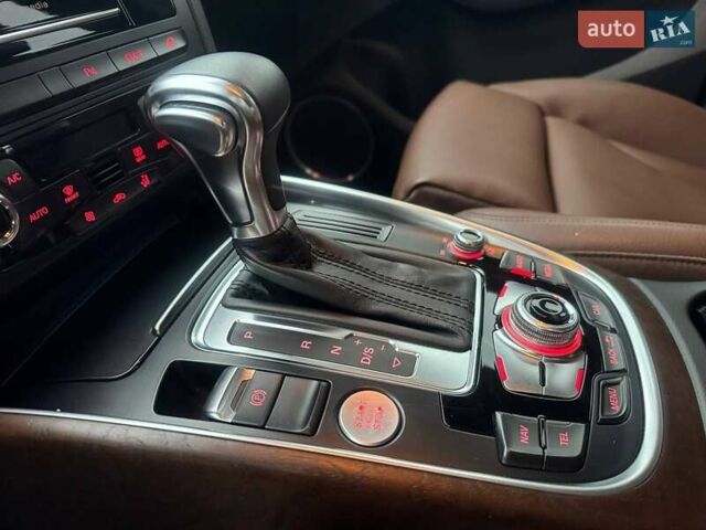 Красный Ауди Ку 5, объемом двигателя 2 л и пробегом 184 тыс. км за 17300 $, фото 12 на Automoto.ua