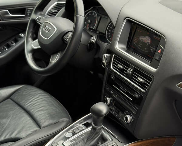 Ауді Ку 5 2015 у Самборе на Automoto.ua Червоний Ауді Ку 5, об'ємом двигуна 2 л та пробігом 182 тис. км за 14950 $, фото 43 на Automoto.ua