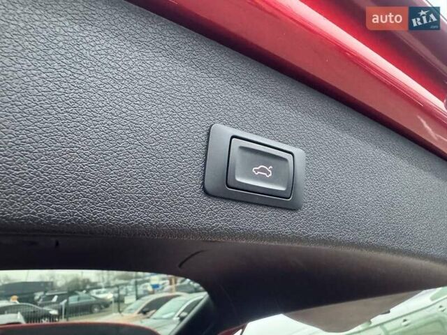 Красный Ауди Ку 5, объемом двигателя 2 л и пробегом 184 тыс. км за 17300 $, фото 7 на Automoto.ua