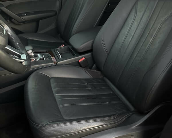 Красный Ауди Ку 5, объемом двигателя 1.98 л и пробегом 154 тыс. км за 23700 $, фото 47 на Automoto.ua