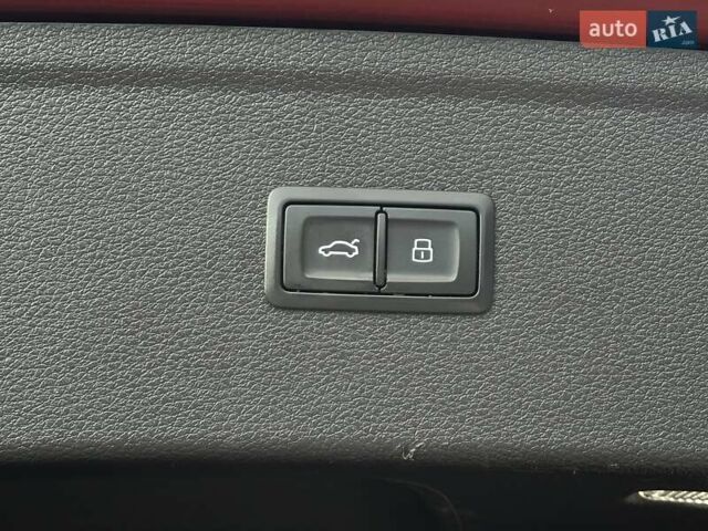 Красный Ауди Ку 5, объемом двигателя 1.98 л и пробегом 185 тыс. км за 25500 $, фото 14 на Automoto.ua