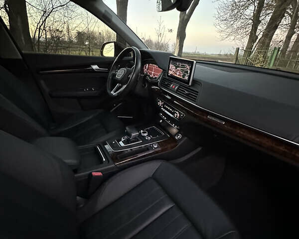 Красный Ауди Ку 5, объемом двигателя 1.98 л и пробегом 154 тыс. км за 23700 $, фото 59 на Automoto.ua