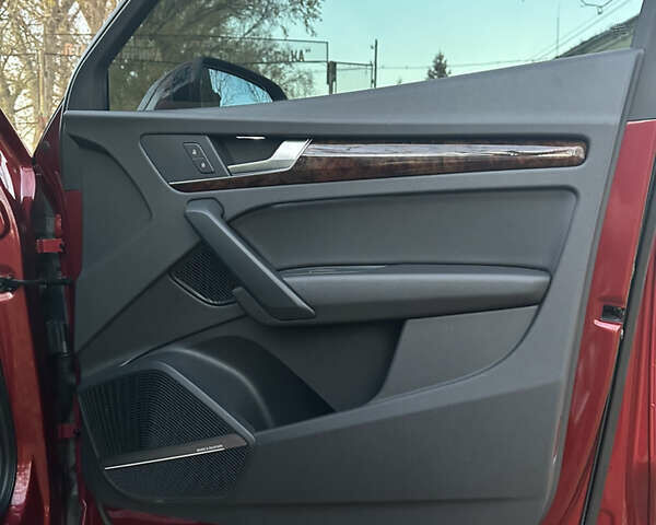 Красный Ауди Ку 5, объемом двигателя 1.98 л и пробегом 154 тыс. км за 23700 $, фото 53 на Automoto.ua