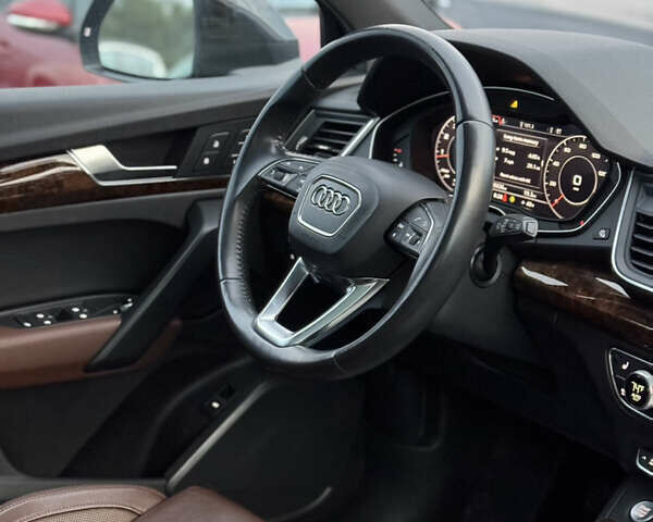 Красный Ауди Ку 5, объемом двигателя 2 л и пробегом 233 тыс. км за 20999 $, фото 37 на Automoto.ua