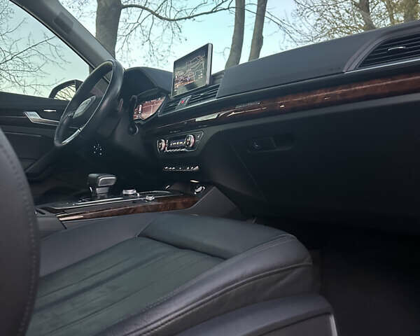 Красный Ауди Ку 5, объемом двигателя 1.98 л и пробегом 154 тыс. км за 23700 $, фото 54 на Automoto.ua