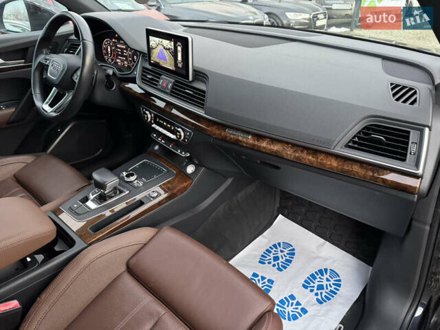 Красный Ауди Ку 5, объемом двигателя 2 л и пробегом 233 тыс. км за 20999 $, фото 31 на Automoto.ua