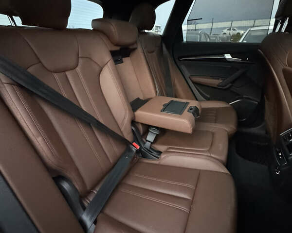 Красный Ауди Ку 5, объемом двигателя 2 л и пробегом 233 тыс. км за 20999 $, фото 36 на Automoto.ua