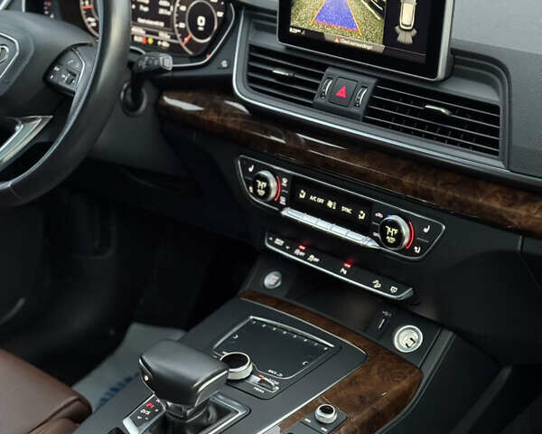 Красный Ауди Ку 5, объемом двигателя 2 л и пробегом 233 тыс. км за 20999 $, фото 38 на Automoto.ua