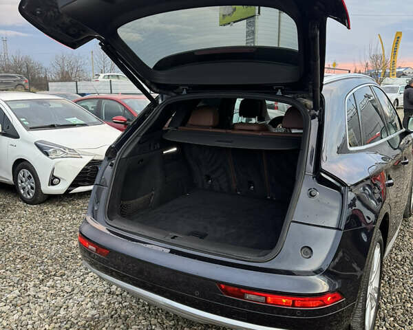 Красный Ауди Ку 5, объемом двигателя 2 л и пробегом 233 тыс. км за 20999 $, фото 26 на Automoto.ua