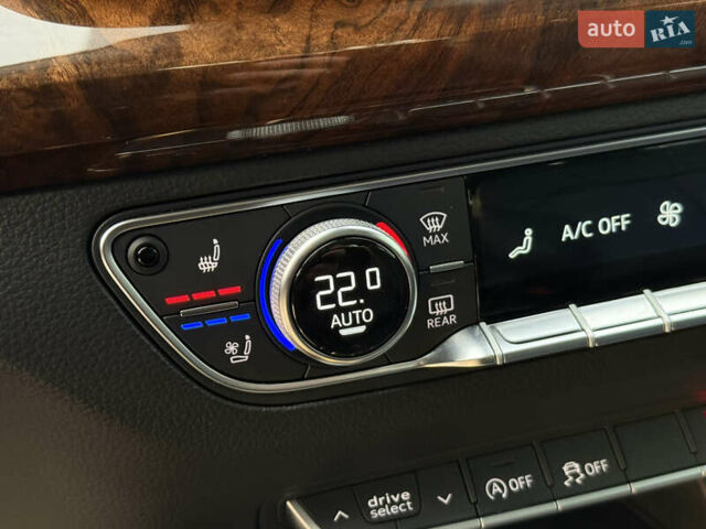 Красный Ауди Ку 5, объемом двигателя 1.98 л и пробегом 182 тыс. км за 23500 $, фото 13 на Automoto.ua