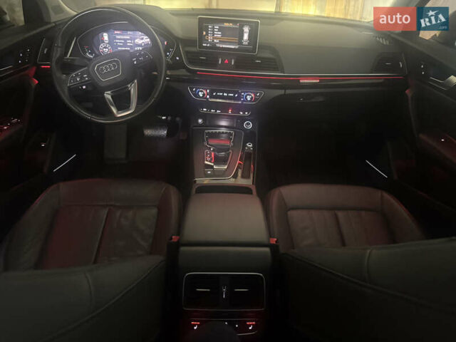 Красный Ауди Ку 5, объемом двигателя 1.98 л и пробегом 124 тыс. км за 27950 $, фото 64 на Automoto.ua