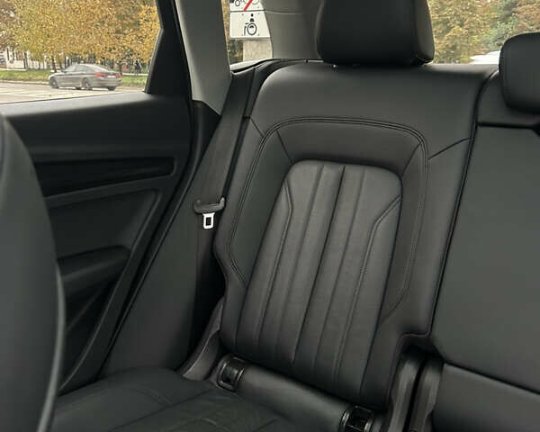 Красный Ауди Ку 5, объемом двигателя 1.98 л и пробегом 87 тыс. км за 30500 $, фото 30 на Automoto.ua