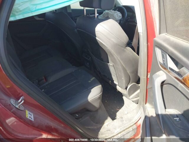 Красный Ауди Ку 5, объемом двигателя 2 л и пробегом 157 тыс. км за 12500 $, фото 9 на Automoto.ua