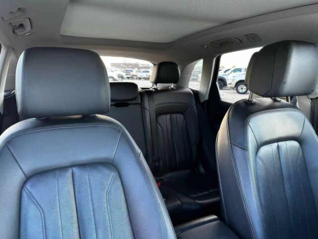 Красный Ауди Ку 5, объемом двигателя 2 л и пробегом 42 тыс. км за 16000 $, фото 10 на Automoto.ua