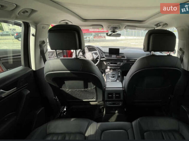 Красный Ауди Ку 5, объемом двигателя 1.98 л и пробегом 113 тыс. км за 25999 $, фото 6 на Automoto.ua