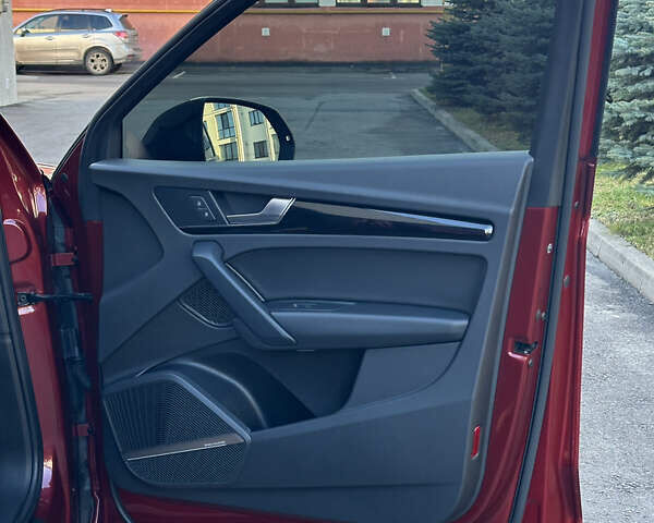 Красный Ауди Ку 5, объемом двигателя 0 л и пробегом 109 тыс. км за 31999 $, фото 42 на Automoto.ua