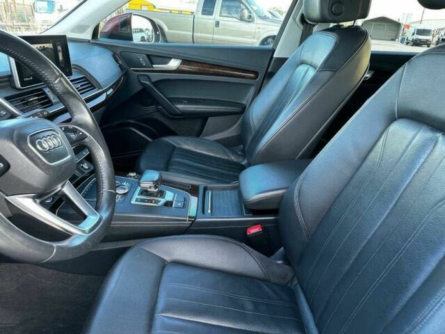 Красный Ауди Ку 5, объемом двигателя 2 л и пробегом 47 тыс. км за 16100 $, фото 8 на Automoto.ua