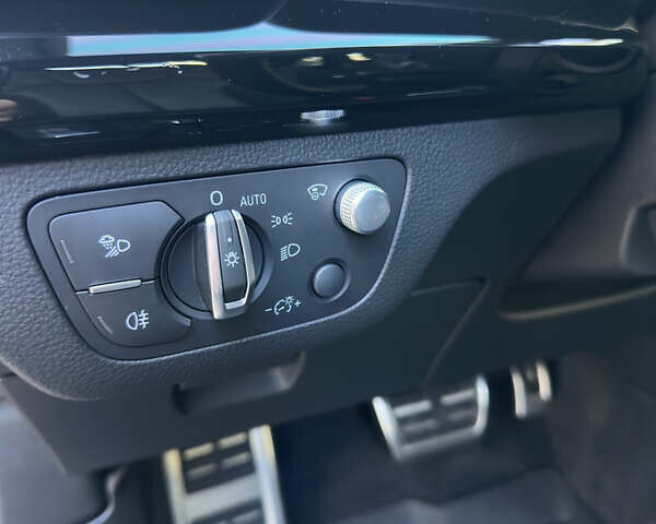 Красный Ауди Ку 5, объемом двигателя 0 л и пробегом 109 тыс. км за 31999 $, фото 27 на Automoto.ua