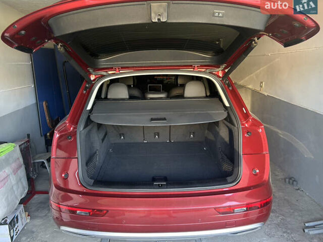 Красный Ауди Ку 5, объемом двигателя 1.98 л и пробегом 113 тыс. км за 25999 $, фото 10 на Automoto.ua