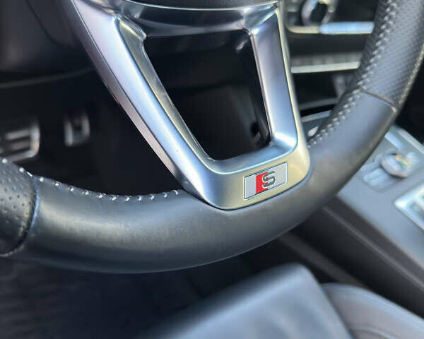 Красный Ауди Ку 5, объемом двигателя 0 л и пробегом 109 тыс. км за 31999 $, фото 29 на Automoto.ua