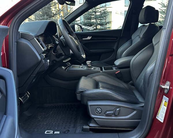 Красный Ауди Ку 5, объемом двигателя 0 л и пробегом 109 тыс. км за 31999 $, фото 24 на Automoto.ua