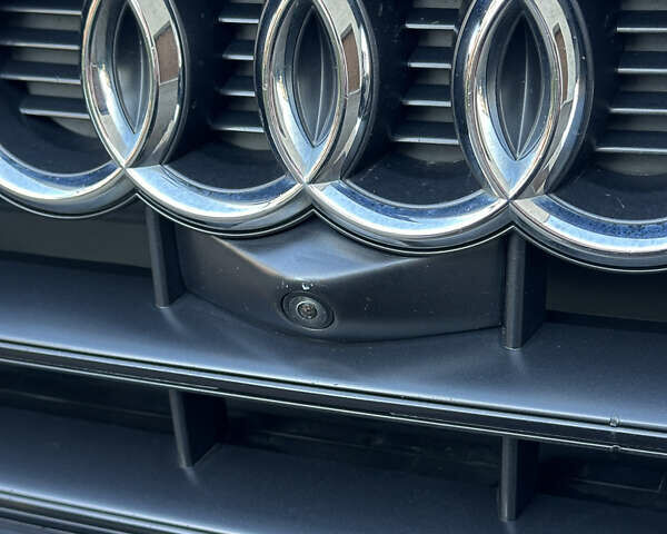 Красный Ауди Ку 5, объемом двигателя 0 л и пробегом 109 тыс. км за 31999 $, фото 66 на Automoto.ua