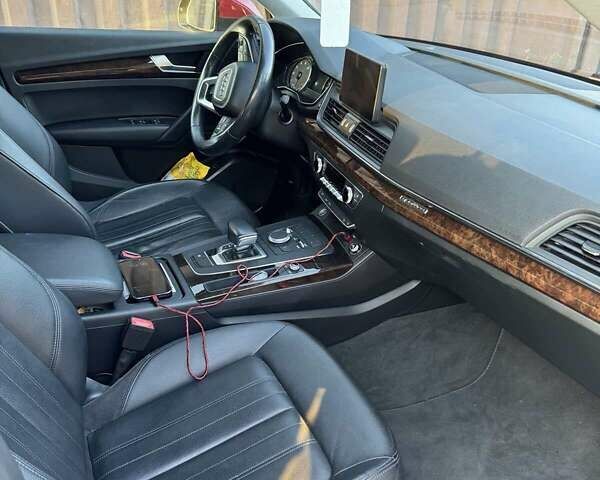 Червоний Ауді Ку 5, об'ємом двигуна 1.98 л та пробігом 110 тис. км за 24500 $, фото 8 на Automoto.ua