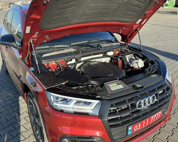 Красный Ауди Ку 5, объемом двигателя 0 л и пробегом 109 тыс. км за 31999 $, фото 88 на Automoto.ua