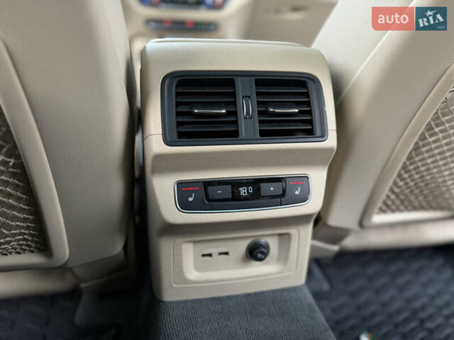 Червоний Ауді Ку 5, об'ємом двигуна 1.98 л та пробігом 51 тис. км за 28900 $, фото 56 на Automoto.ua