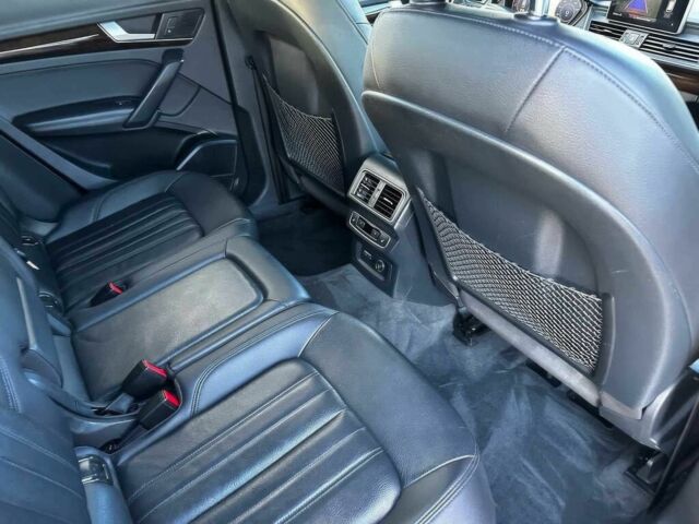 Красный Ауди Ку 5, объемом двигателя 2 л и пробегом 42 тыс. км за 16000 $, фото 13 на Automoto.ua