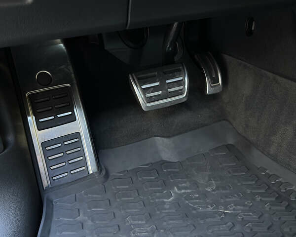 Красный Ауди Ку 5, объемом двигателя 0 л и пробегом 109 тыс. км за 31999 $, фото 28 на Automoto.ua