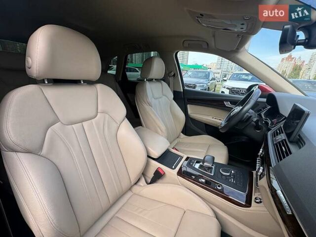 Ауди Ку 5 2019 в Киеве на Automoto.ua Красный Ауди Ку 5, объемом двигателя 2 л и пробегом 92 тыс. км за 39900 $, фото 64 на Automoto.ua