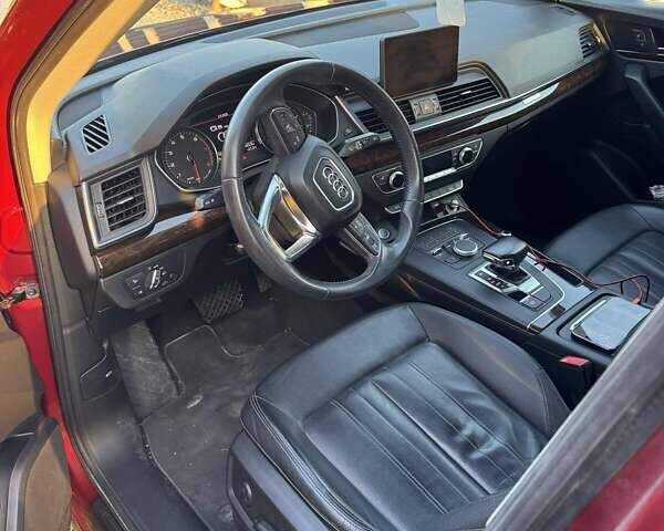 Червоний Ауді Ку 5, об'ємом двигуна 1.98 л та пробігом 110 тис. км за 24500 $, фото 9 на Automoto.ua