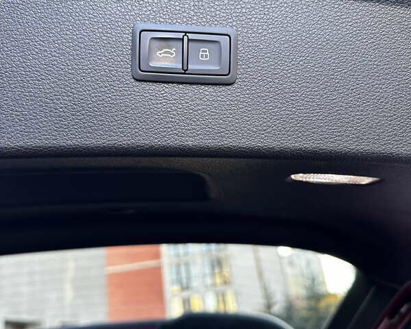 Красный Ауди Ку 5, объемом двигателя 0 л и пробегом 109 тыс. км за 31999 $, фото 58 на Automoto.ua