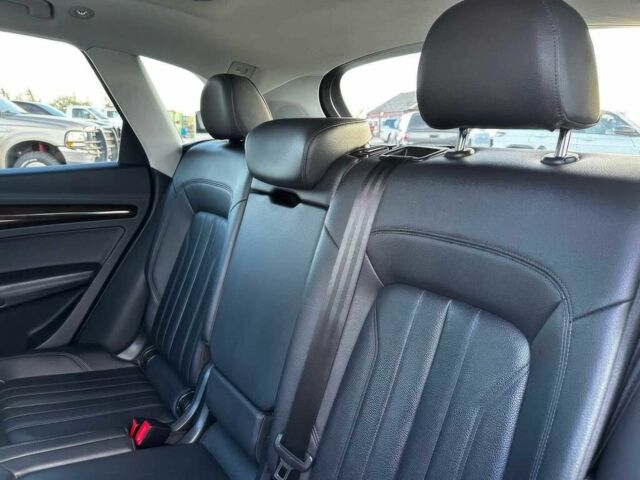 Красный Ауди Ку 5, объемом двигателя 2 л и пробегом 42 тыс. км за 16000 $, фото 12 на Automoto.ua