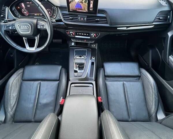 Красный Ауди Ку 5, объемом двигателя 2 л и пробегом 199 тыс. км за 23900 $, фото 11 на Automoto.ua