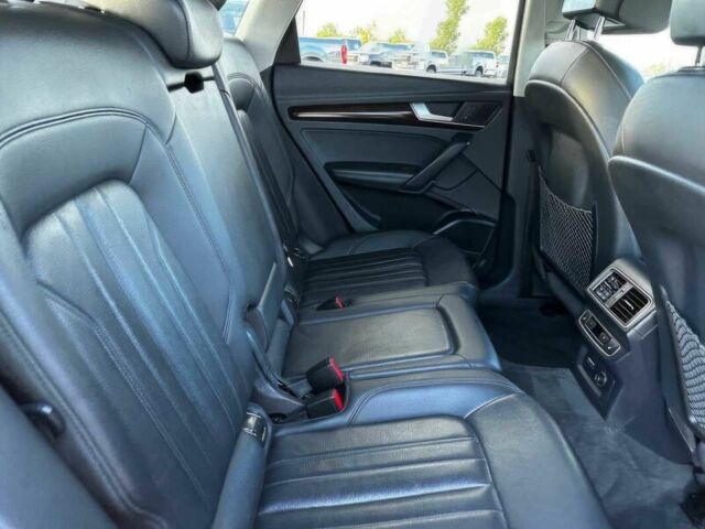 Красный Ауди Ку 5, объемом двигателя 2 л и пробегом 47 тыс. км за 16100 $, фото 10 на Automoto.ua